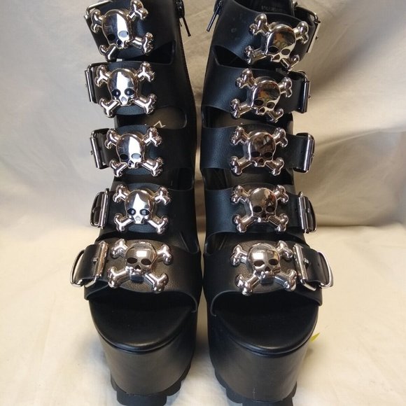 YRU Shoes - YRU Skull Buckles Platform Heels Vegan Leather Black 8M NWOT Unworn